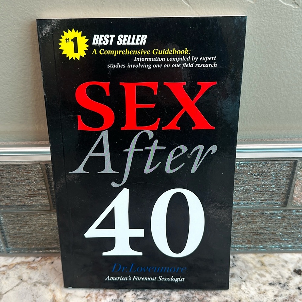 Joke Book “Sex After 40” by Dr. Loveumore JOKE GIFT BLANK PAGES plus gift bag - Picture 2 of 4